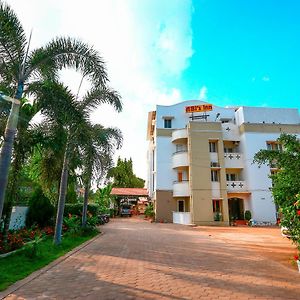 Hotel Abi's Inn